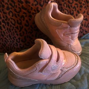 Girls Size 7 Pink And Glitter Velcro Sneakers